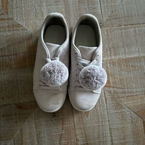 Pom Pom Sneakers